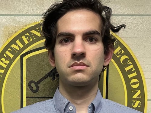 I piani di attacco rubati, le fotocopie e l'arresto: lo strano giallo della talpa della CIA