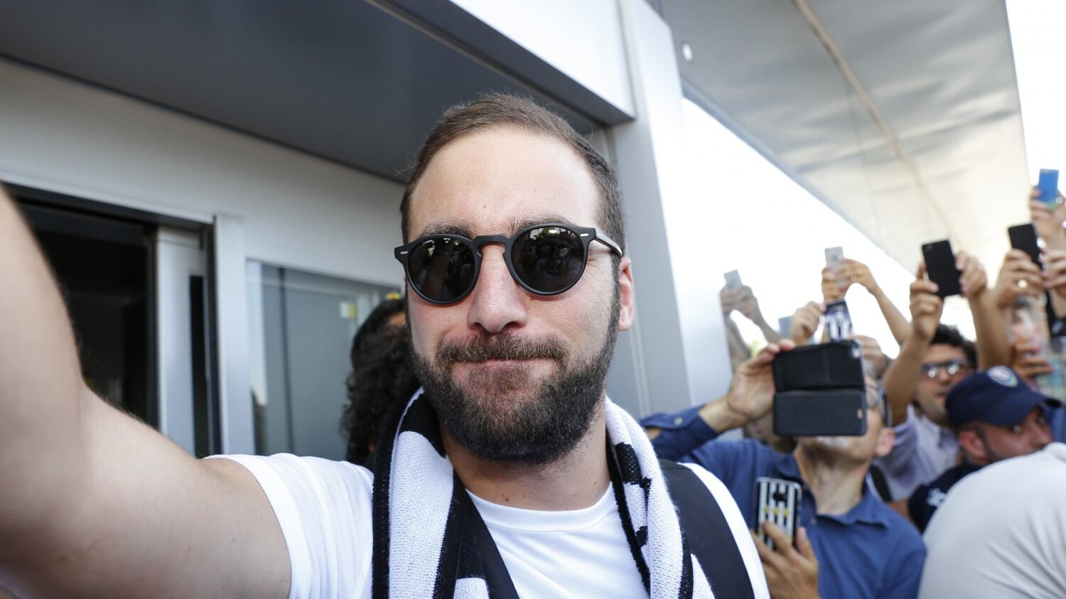 Juventus, Higuain: "De Laurentiis? Via dal Napoli per colpa sua"