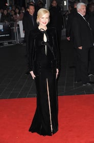 Nicole Kidman, audace a 49 anni: lo spacco è vertiginoso 8