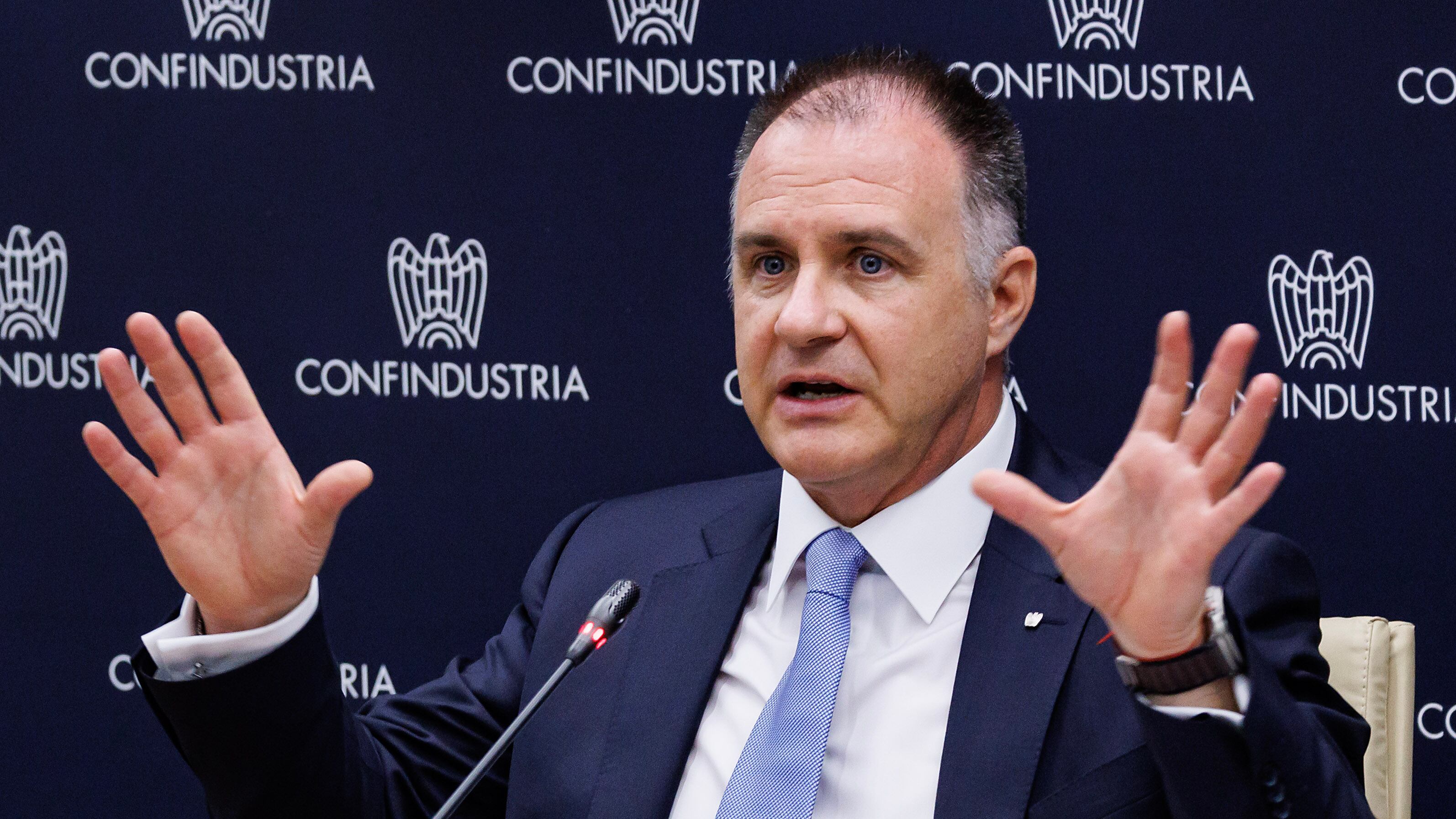Confindustria lancia l'allarme: "L'auto crolla, crescita a rischio"