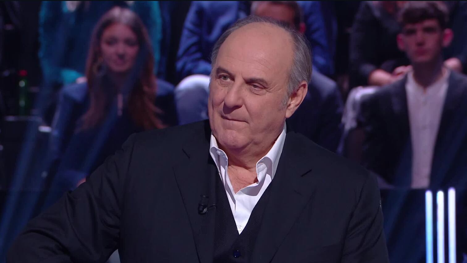 Gerry Scotti replica a Corona: "Io con le letterine? Mi sopravvalutano"
