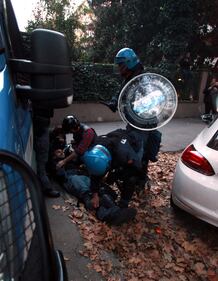 Monti in Bocconi: tafferugli tra polizia e centri sociali 1
