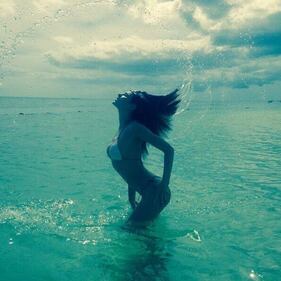 Dayane Mello, fondoschiena perfetto al mare 9