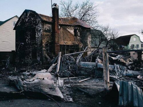 "Russi a 15 km da Kiev". Mosca prepara un attacco a tenaglia