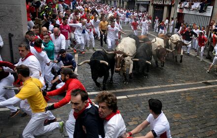 Festival di San Firmino a Pamplona: diversi feriti tra gli spettatori 17