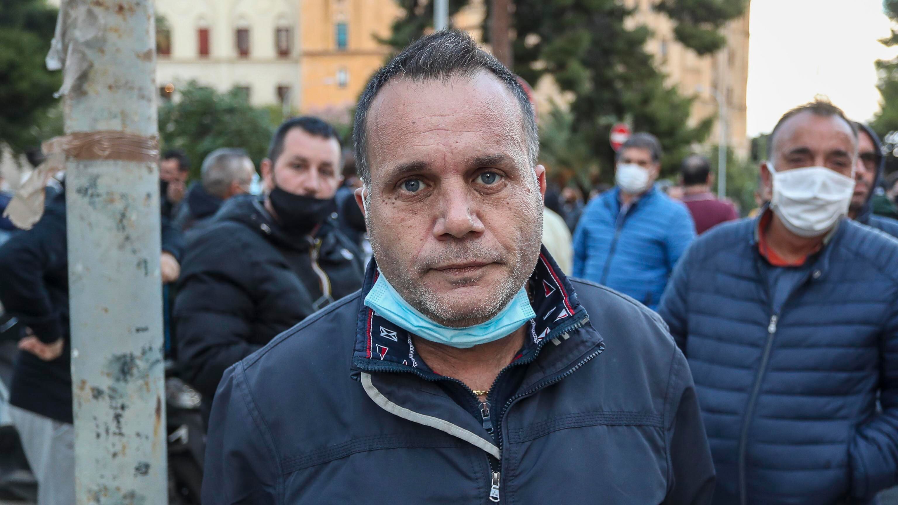 Truffa a Palermo, finti vaccini nell'hub: 3 fermi