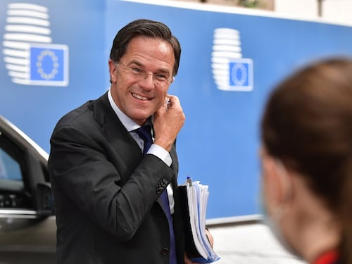 Ecco l'ultimo ricatto di Rutte: "Recovery con leggi pro Lgbt"