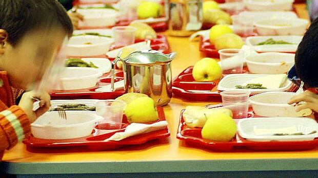 E dopo i vermi in mensa, a scuola la pizza che puzza
