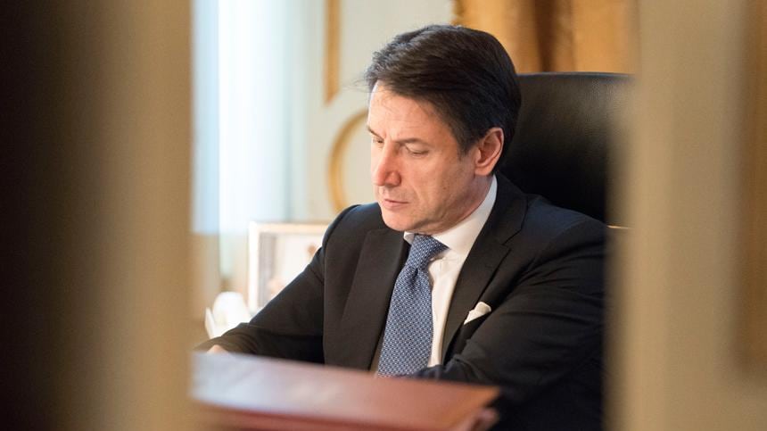 Dietrofront Conte: la Tav si fa. Un binario morto per Toninelli