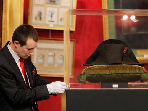 Il cappello di Napoleone venduto all'asta per 1,8 milioni di euro