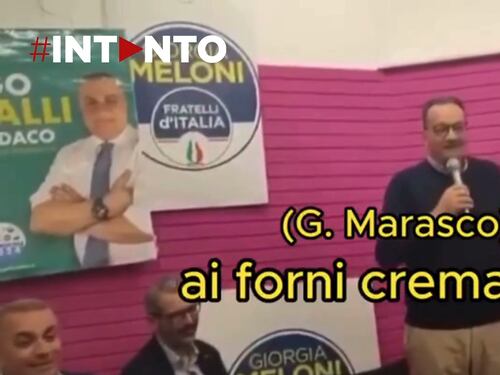 "Siamo abituati ai forni crematori". Poi il consigliere FdI precisa: "Frainteso"