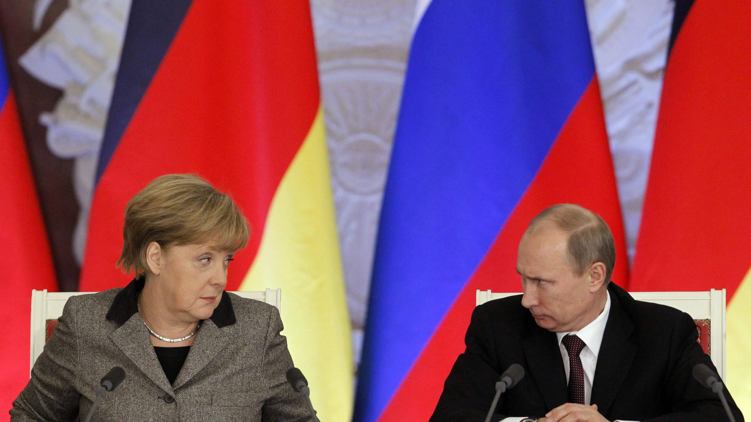 Se la Merkel fa finta di non ricordare gli storici accordi con Mosca