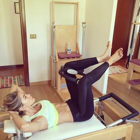 Elena Santarelli, pilates su Instagram 1
