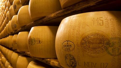 Masterchef, denuncia di Coldiretti: troppo spesso usano il "Parmesan"