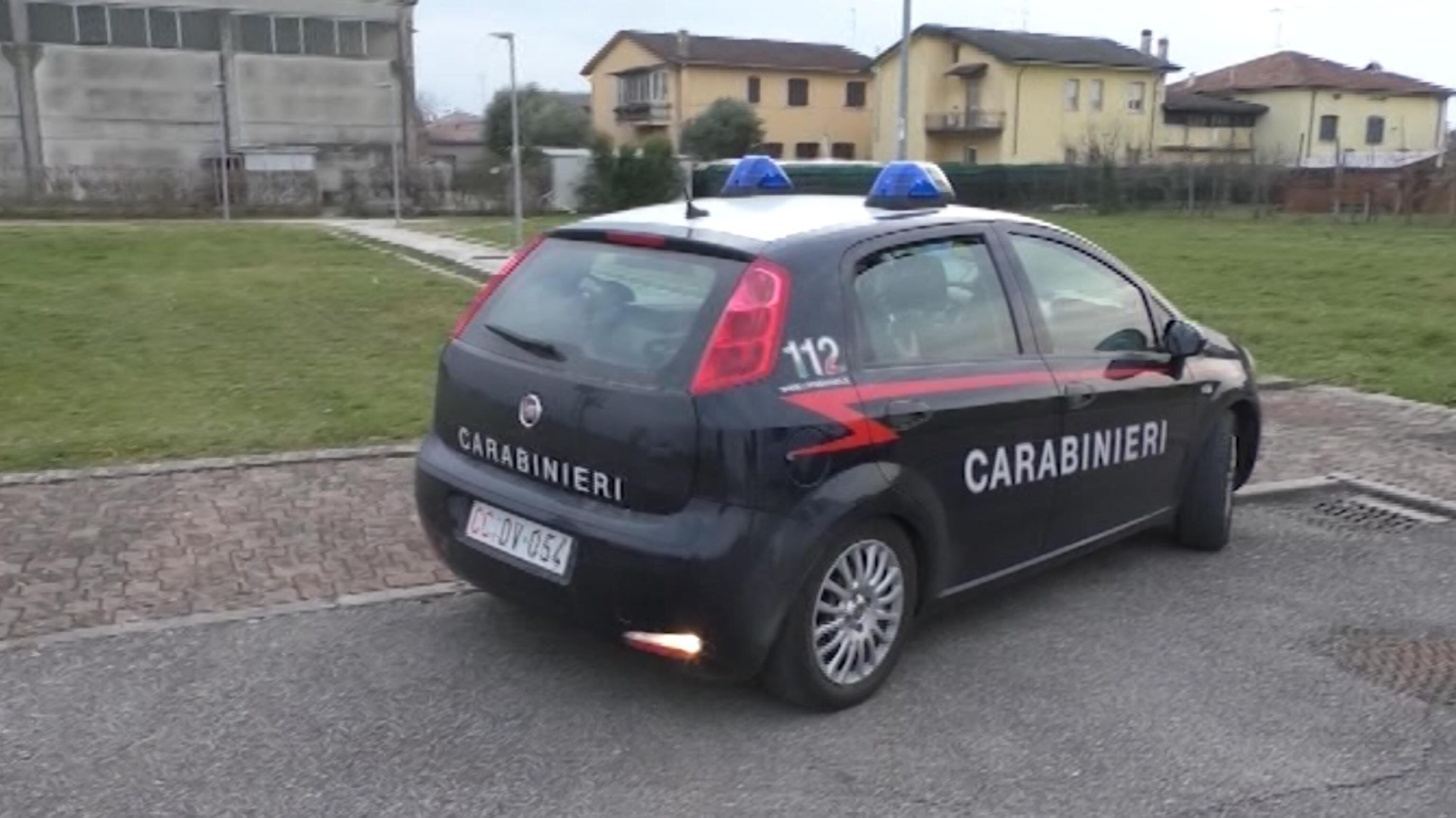 A 13 anni accoltellata da due coetanee