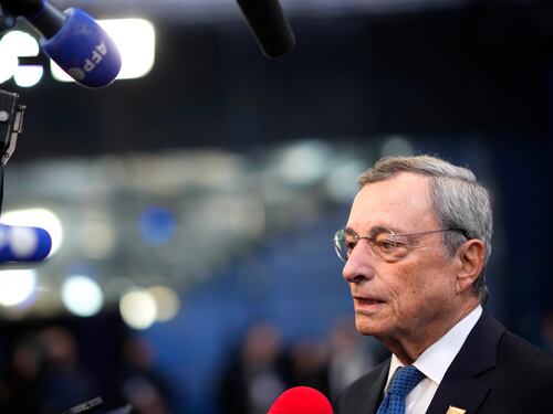 Draghi: "L'Unione europea deve agire come un unico Stato"