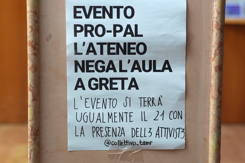 Greta Thunberg all'università di Verona, aula occupata: le immagini 1
