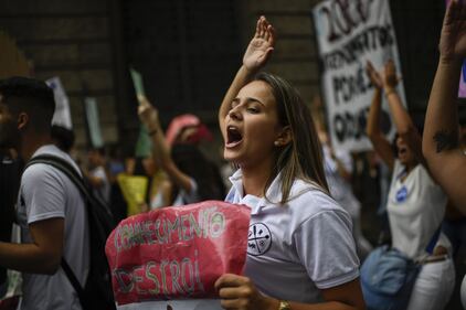 Brasile, protesta degli studenti contro i tagli all'università 5