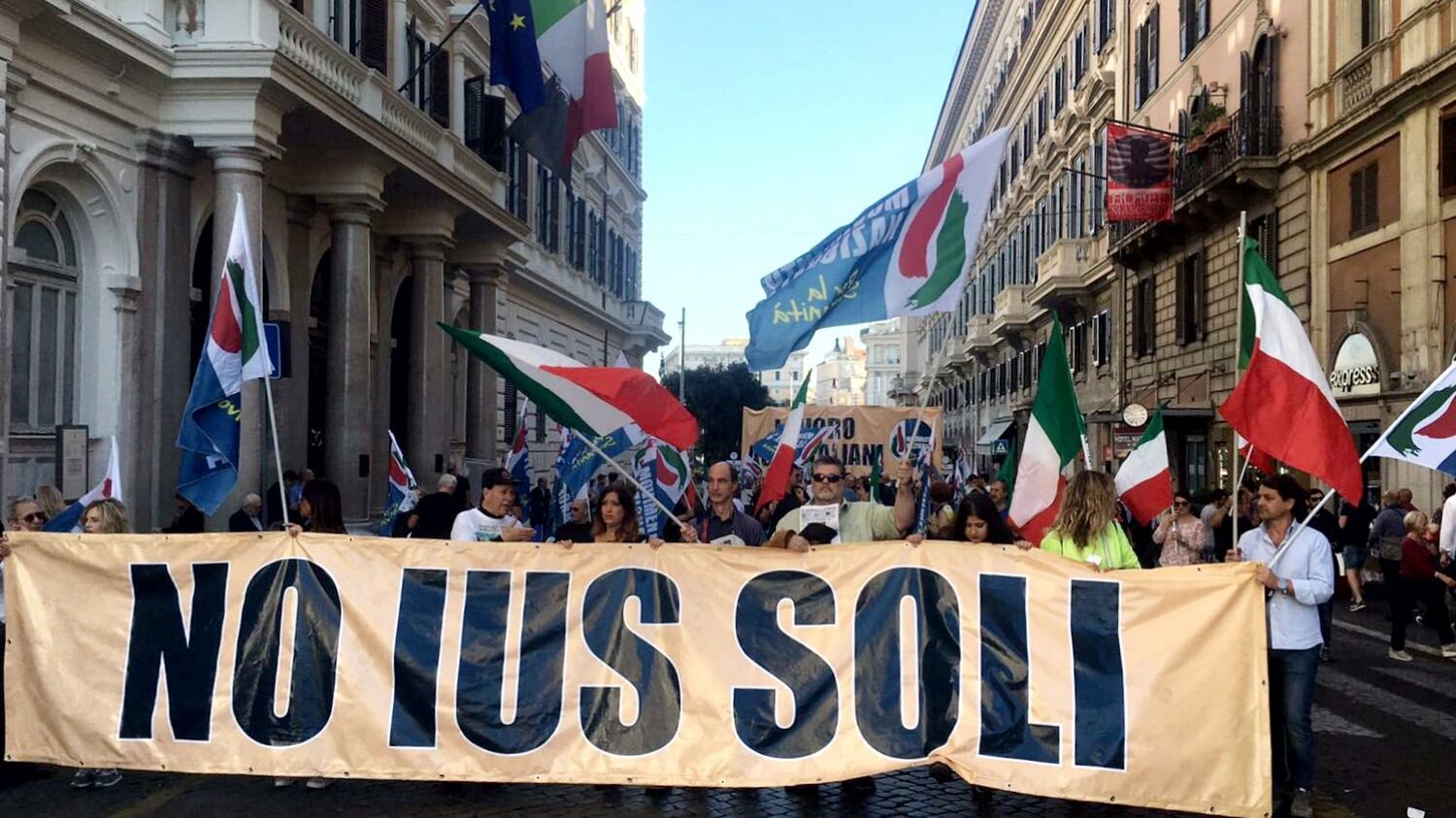 Il Polo sovranista di Storace-Alemanno contro lo ius soli