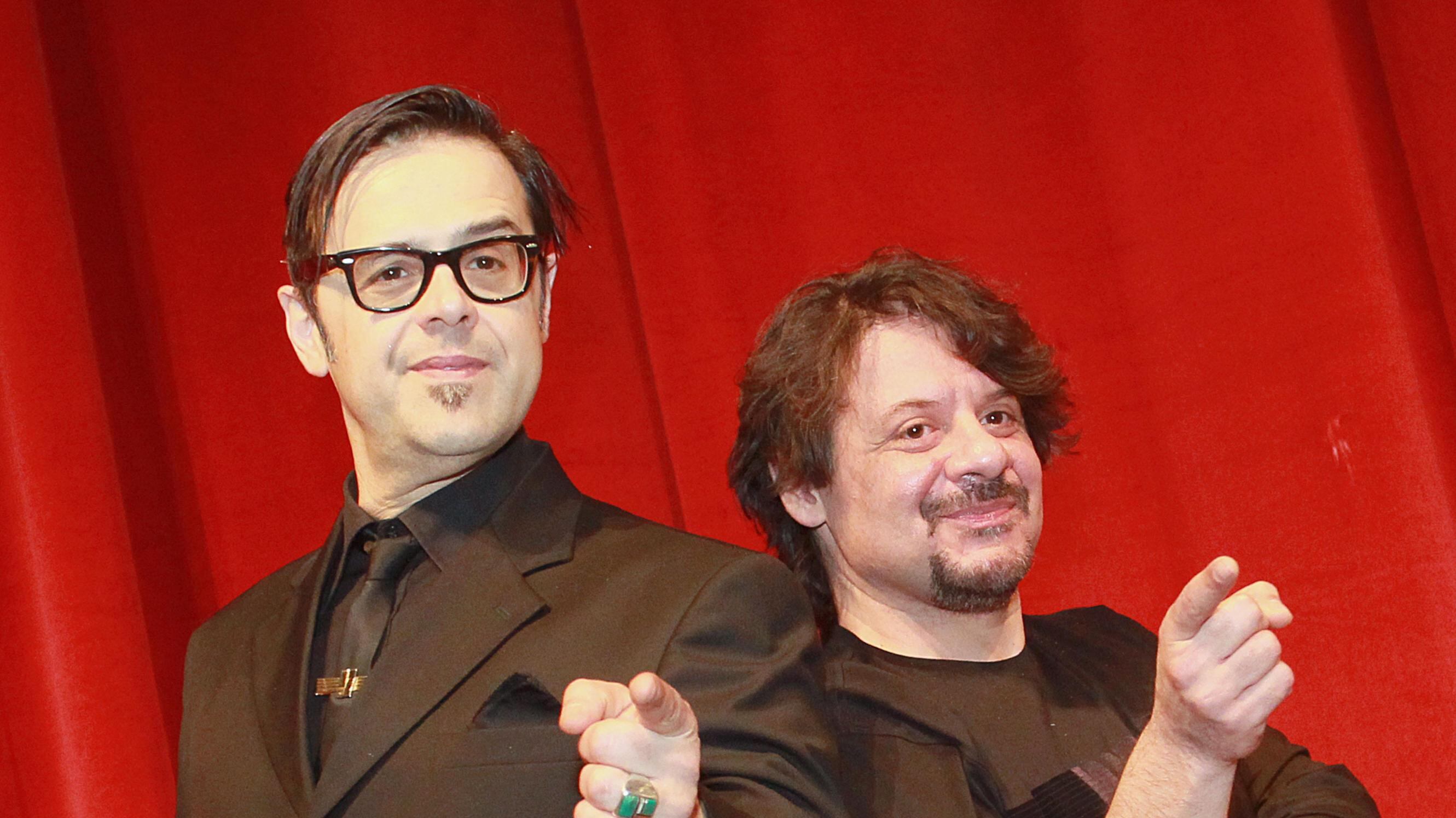 L'ironia surreale di Lillo e Greg trasforma "610" in un super show