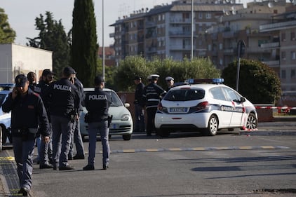 Roma, fiamme in camper di rom: morte tre sorelle 6