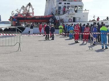 L'arrivo di Open Arms a Pozzallo 2