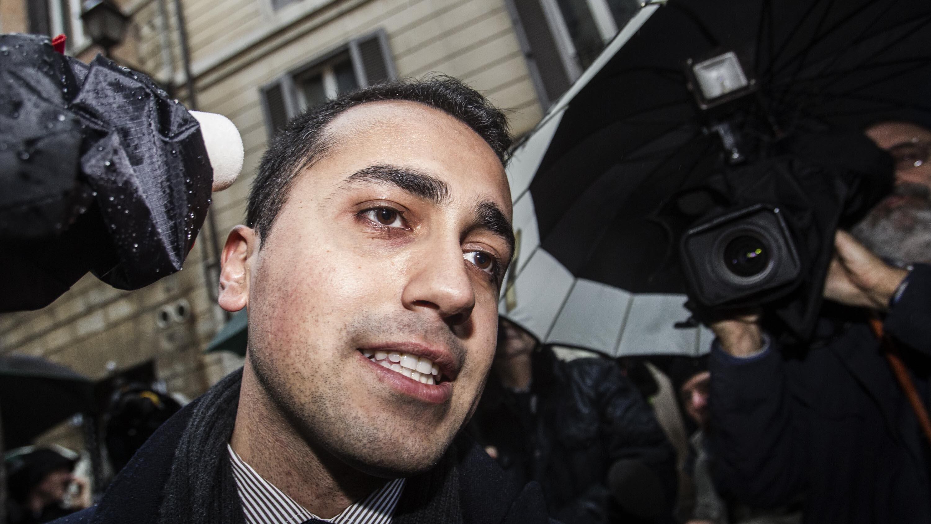 M5S, fronda contro Di Maio: "Non si negozia con il Pd"
