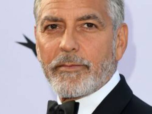 Festa di Clooney, scenografo trovato morto in bagno