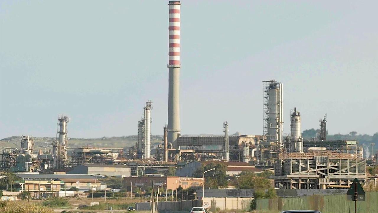 Priolo ritorna in mani italiane. Ceduta a Ludoil