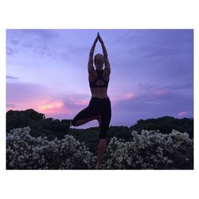 Celebrity e Yoga, le più belle foto su Instagram 12