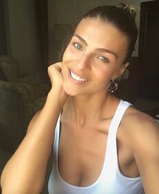 Cristina Chiabotto hot in bikini 11