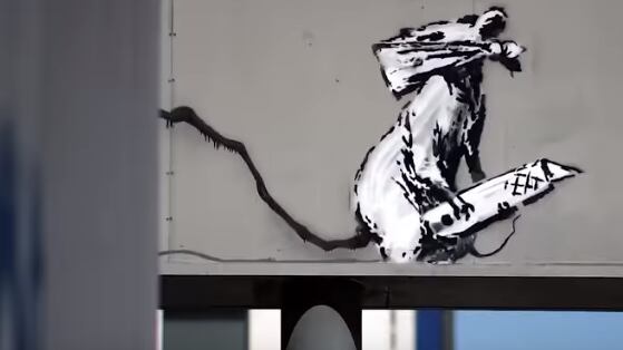 Colpo grosso a Parigi: rubata opera di Bansky