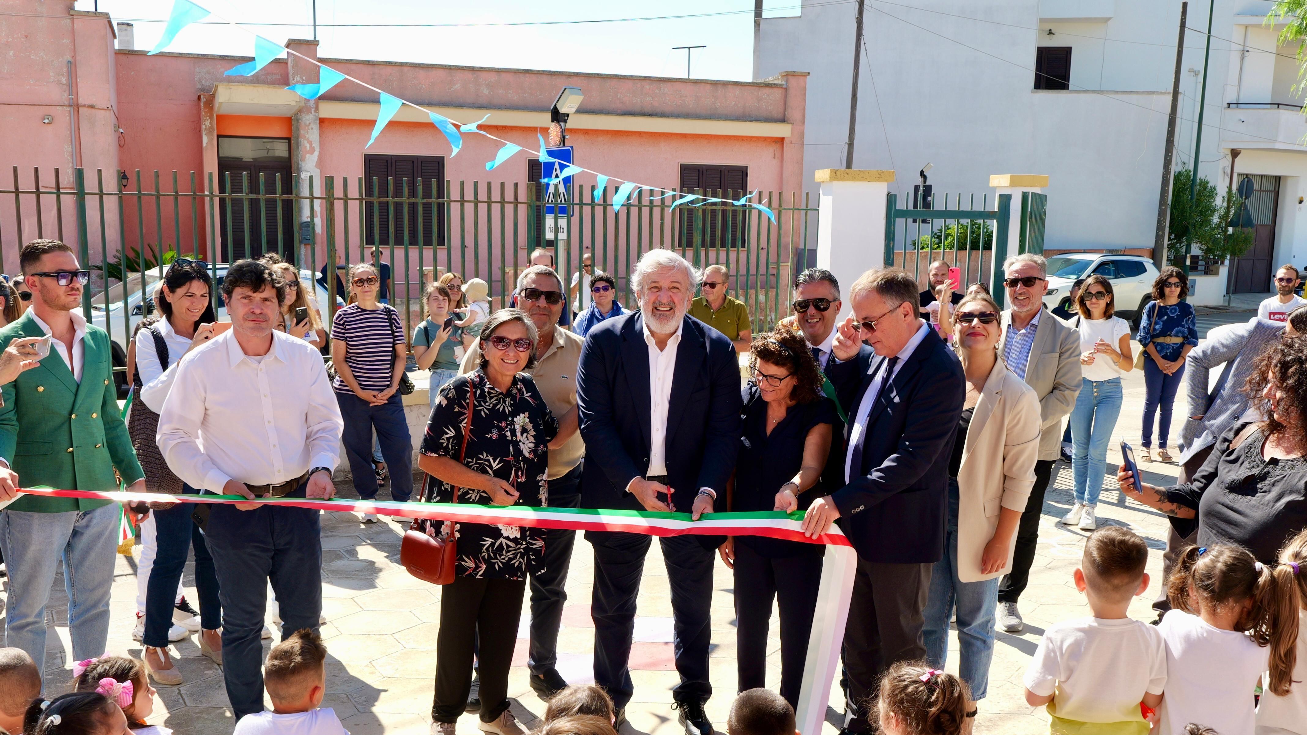 Emiliano inaugura la scuola no gender