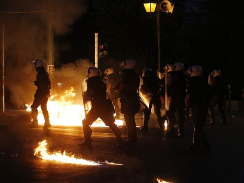 Gli scontri in piazza Syntagma