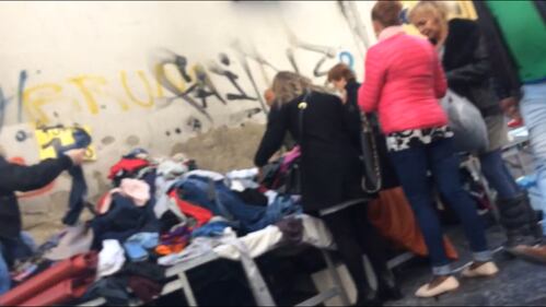 Napoli, quando è la camorra a sgomberare gli abusivi del "mercato della monnezza" 4