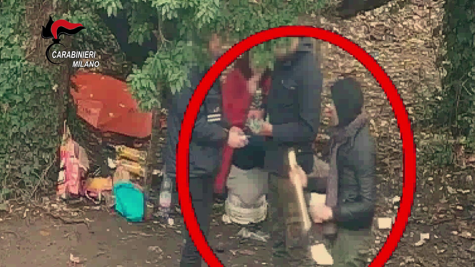 Tossicodipendenti, al bosco di Rogoredo un terzo in meno