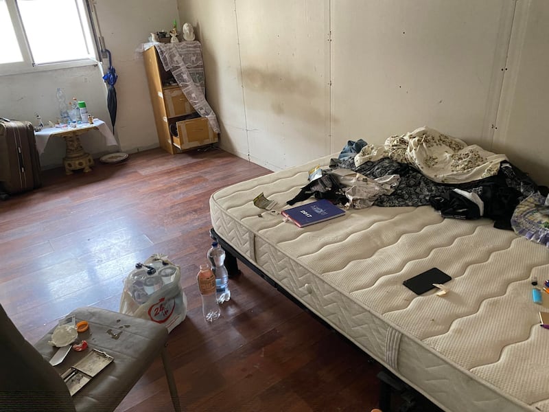 Migranti nell'edificio occupato dell'ex area casa editrice Ricordi 4