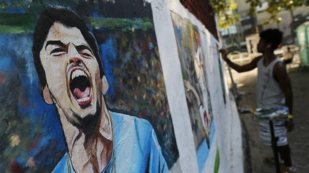 Fifa irremovibile e niente presentazione di Suarez per il Barcellona