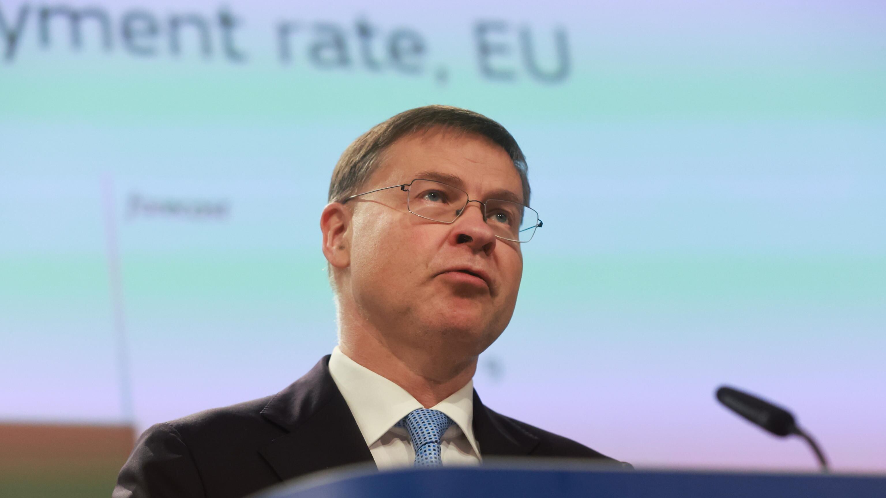 Bond comuni, Madrid spacca l'Eurogruppo. Italia favorevole alla proposta spagnola