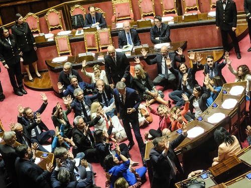Meloni: "Fiera delle norme sulla sicurezza, ne servono delle altre"