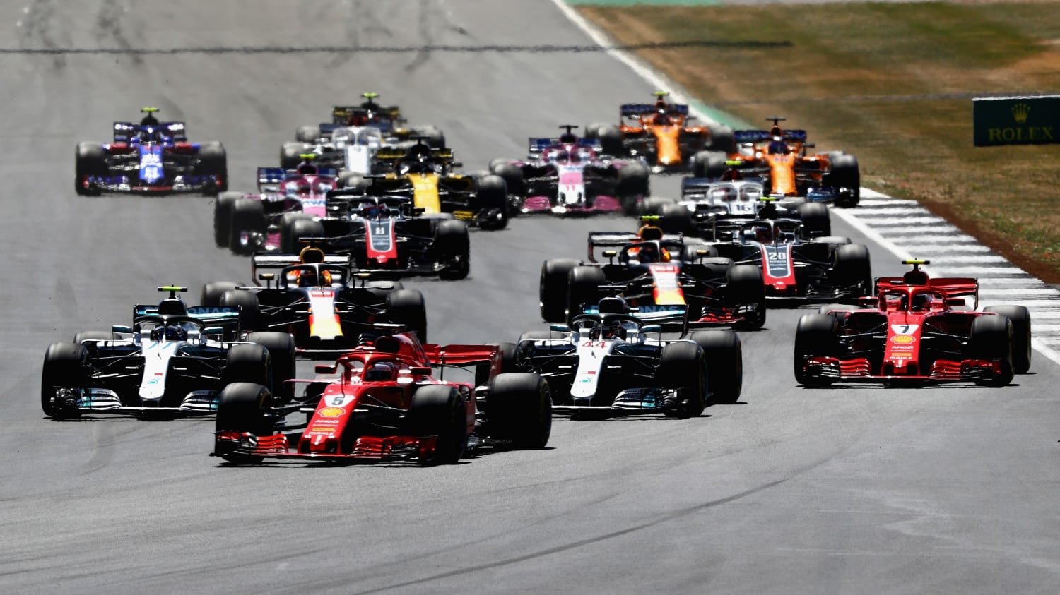 F1, Vettel trionfa a Silverstone. Secondo Hamilton, terzo Raikkonen
