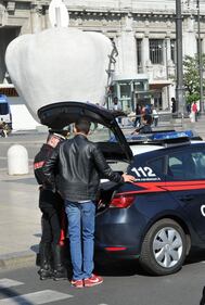 Immigrati e militari in Centrale 16