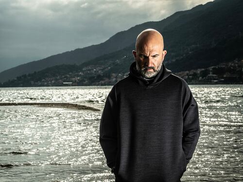 Donato Carrisi compie 50 anni: i 5 libri da leggere del "maestro del thriller"