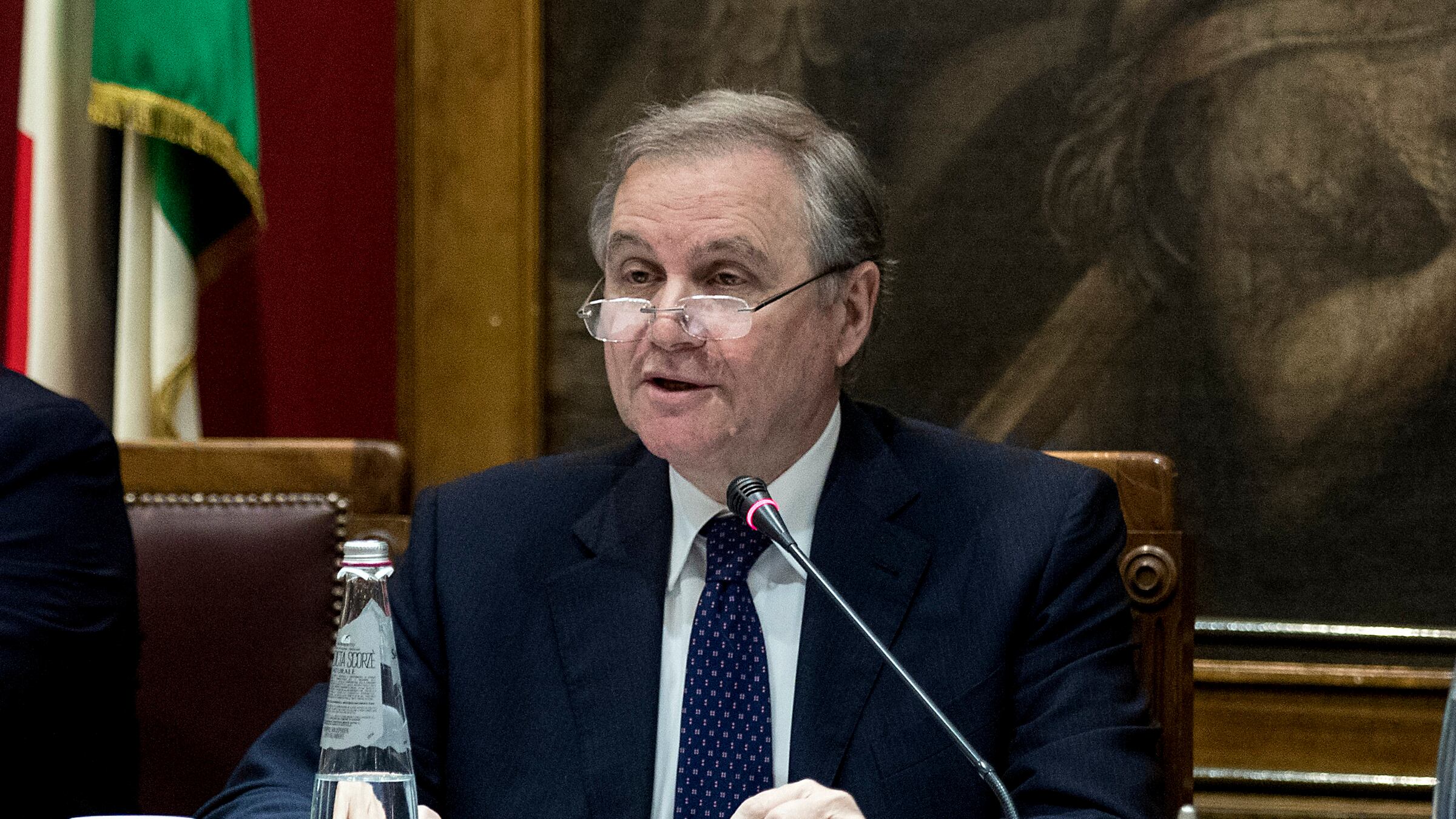 Visco frena sul taglio tasse: "Non si fa in deficit"