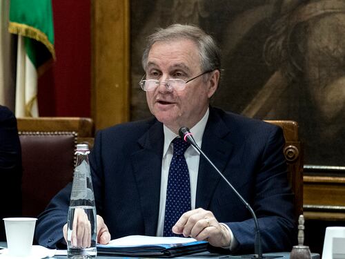 Visco frena sul taglio tasse: "Non si fa in deficit"