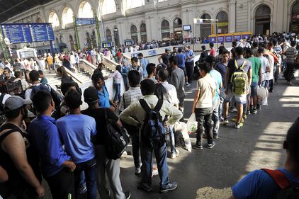 Budapest, gli immigrati prendono d'assalto la stazione 1