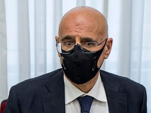 Prego citofonare Pignatone