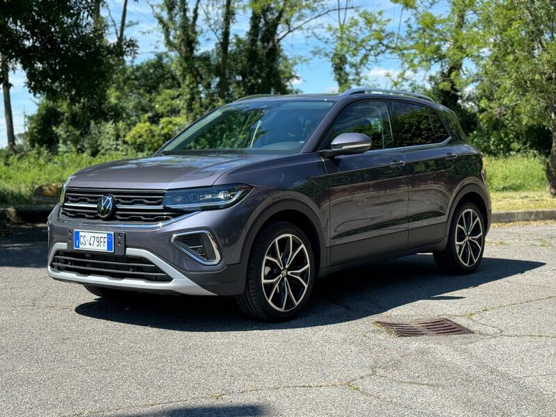 Volkswagen T-Cross 2024: guarda la gallery del nuovo B SUV tedesco 2