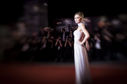 Lily-Rose Depp è la regina del red carpet di Venezia 76 7