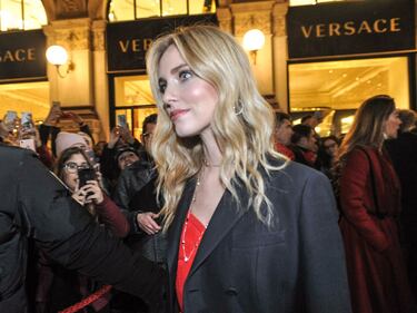 Chiara Ferragni accende l'Albero di Natale a Milano 15